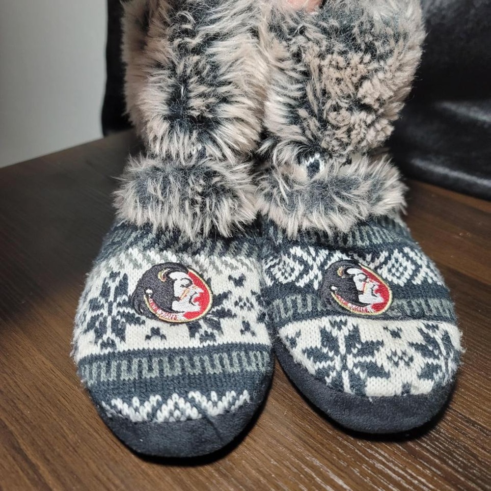 FSU Florida State Seminoles Winter Knitted Sweater slippers and Beanie with Pom